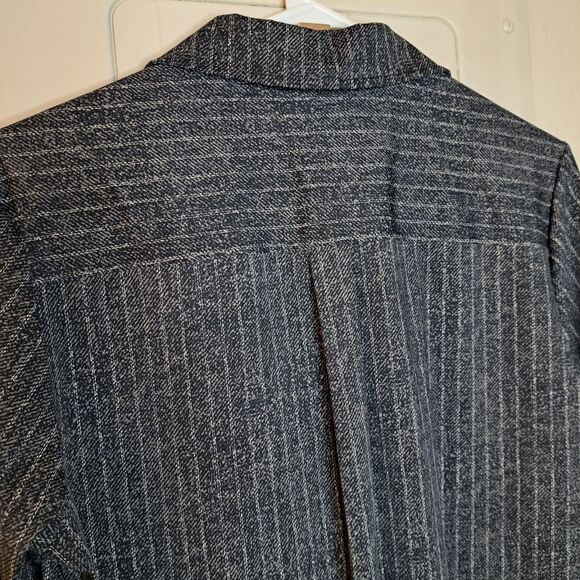 NEW Lysse Women Button Up Long Sleeve Shirt Fluid Like Fabric Size S Relaxed Fit - Picture 9 of 9